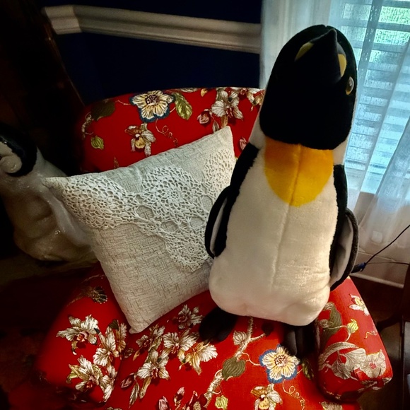 PENGUIN, Melissa & Doug 24" Tall, Used as Photo Prop, never a toy, since 2009 - Picture 2 of 3